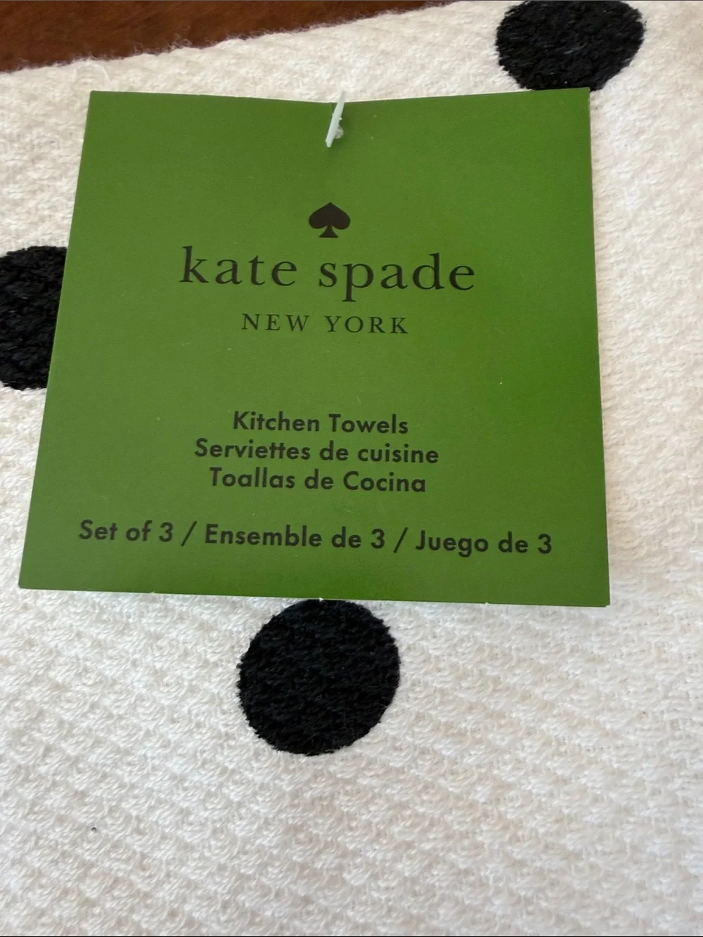 NWT kate spade 5 piece bundle 2 oven mitts and set of 3 dish towels